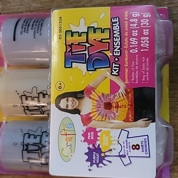 NWT new tie dye kit purple pink yellow up to eight shirts never opened Packaging - Picture 2 of 5